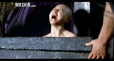 clip sex mun 2k11 Đồng tính nữ vuốt ve âm vật phimsex không che của cô gái.